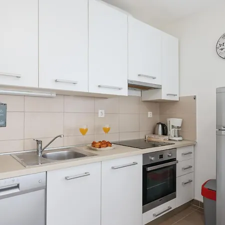 Appartement Cozy Niko - Private Parking And Balcony
