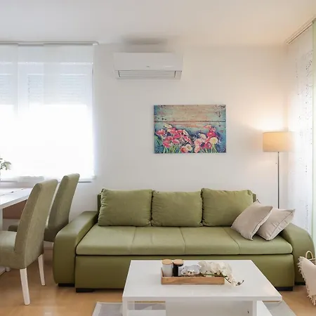 Cozy Niko - Private Parking And Balcony Lägenhet Zadar