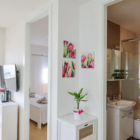 公寓 Cozy Niko - Private Parking And Balcony *