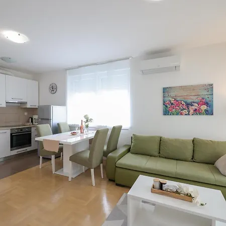 Cozy Niko - Private Parking And Balcony Apartman Zára